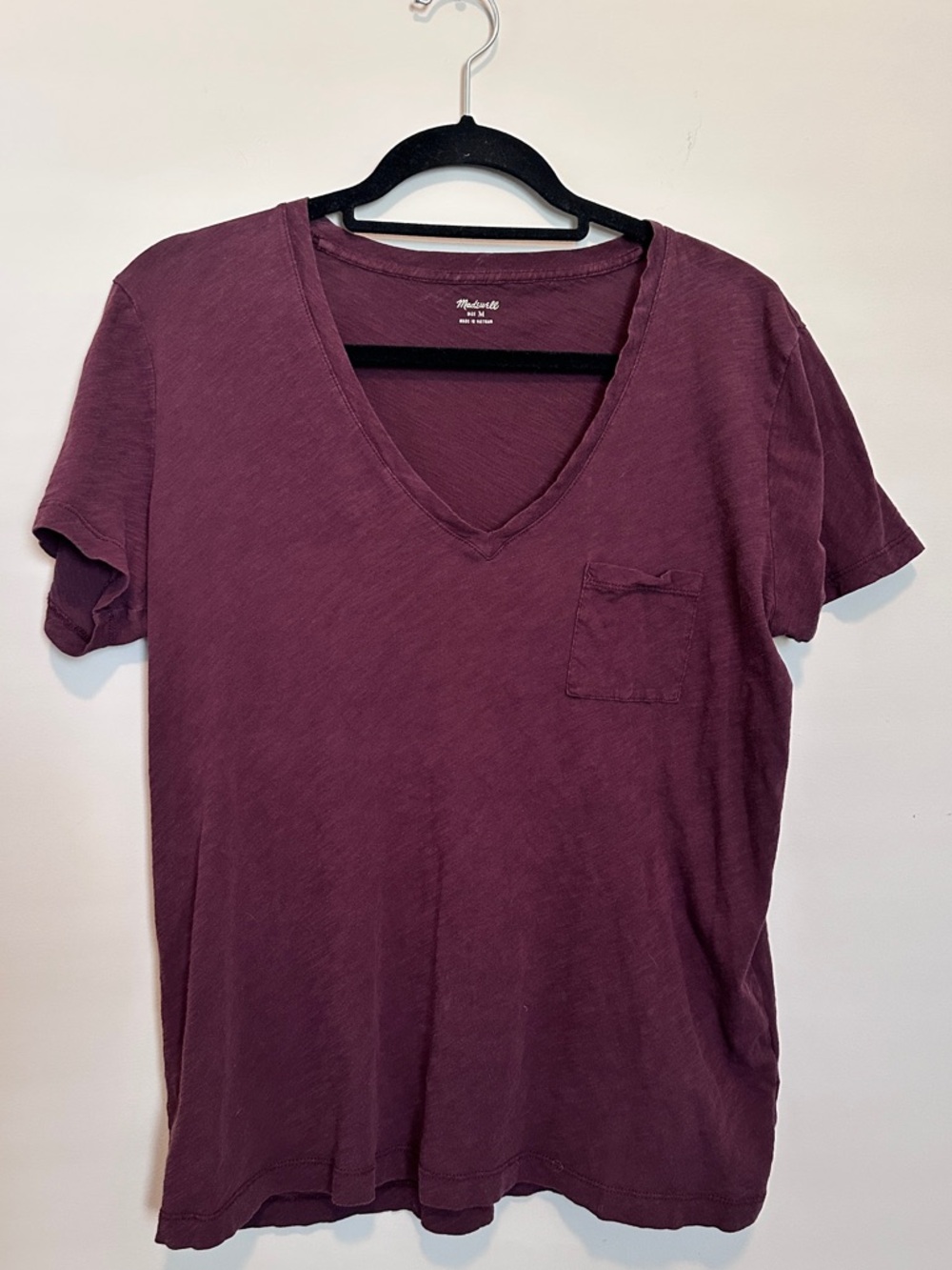 Madewell Cotton V-Neck Pocket Tee in Plum